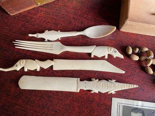 INTERESTING 1943 WW2 ID CARD OF LIEUTENANT F.E. BUYS AS WELL AS OTHER PERSONEL ITEMS,BROUGHT BACK FR