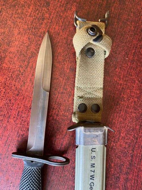 USA M7 BAYONET,MADE BY SOLINGEN GERMANY-SCABBARD AND BAYONET IS IN VERY GOOD CONDITION,EWITHOUT ANY