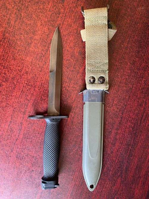 USA M7 BAYONET,MADE BY SOLINGEN GERMANY-SCABBARD AND BAYONET IS IN VERY GOOD CONDITION,EWITHOUT ANY