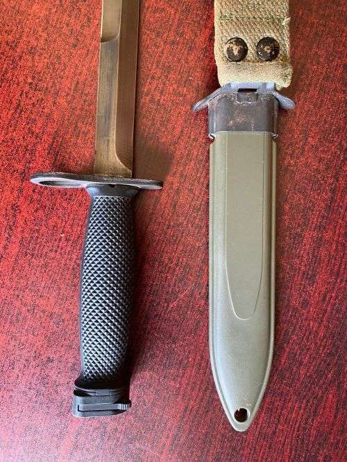 USA M7 BAYONET,MADE BY SOLINGEN GERMANY-SCABBARD AND BAYONET IS IN VERY GOOD CONDITION,EWITHOUT ANY