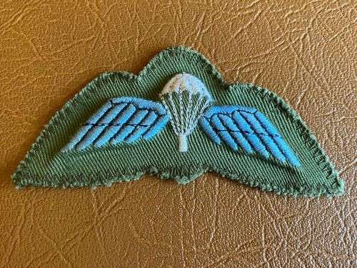 RHODESIA,QUALIFIED PARACHUTIST (OPERATIONAL) WING FOR FIELD UNIFORM,WHITE,LIGHT BLUE AND BLACK COTTO