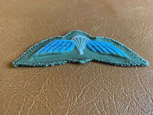 RHODESIA,QUALIFIED PARACHUTIST (OPERATIONAL) WING FOR FIELD UNIFORM,WHITE,LIGHT BLUE AND BLACK COTTO