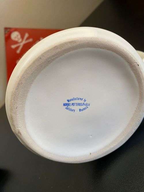 RHODESIAN OPERATION HURRICANE MUG 1972/76-NOBEL POTTERIES STAMP -HEIGHT 15,5CM-GOOD CONDITION