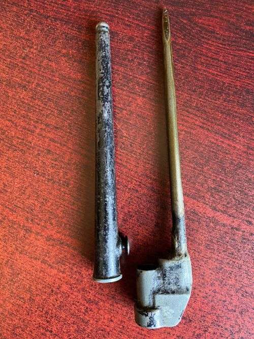 BRITISH SPIKE BAYONET WITH METAL SCABBARD