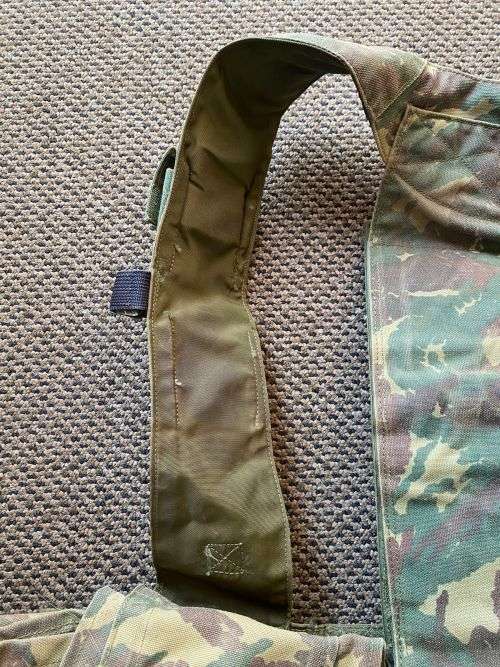 SADF-32 BATTALION BATTLE JACKET-COMPLETE AND GOOD CONDITION-CLIPS AND ZIPS ALL WORKING