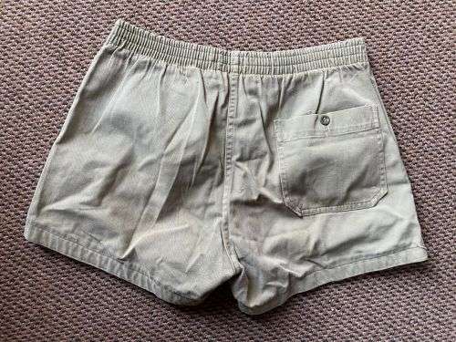 RHODESIAN OLIVE GREEN SHORTS-SIZE 32-GOOD CONDITION