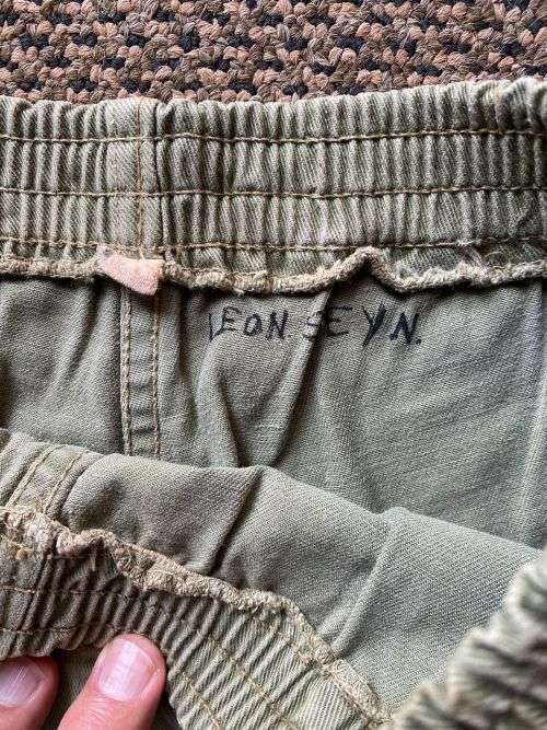 RHODESIAN OLIVE GREEN SHORTS-SIZE 32-GOOD CONDITION