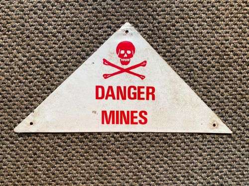 RHODESIAN BUSH WAR(1964-80)MINE FIELD SIGN-RARE ORIGINAL SIGN ATTACHED TO THE PERIMETER FENCE OF A C