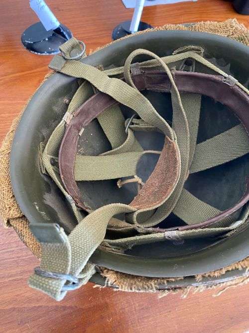 SADF PERIOD `STAALDAK` THIS HELMET COMES WITH CAMO NETTING AND 2 ATTACHMENT POINTS FOR CHIN STRAP -E
