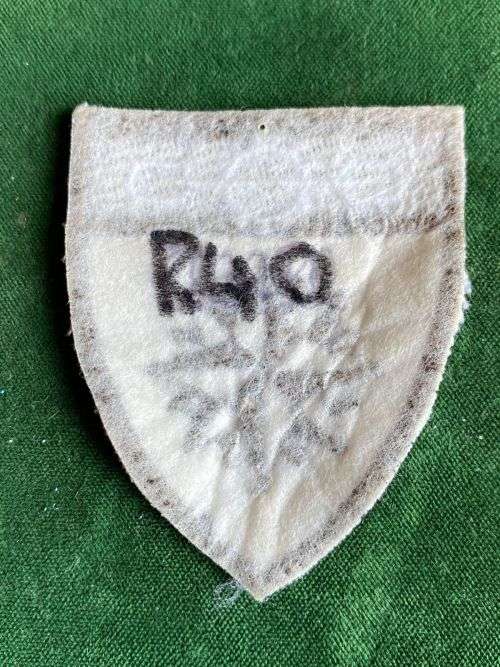 RECCE REGT. SUPPORT DEPOT EMBROIDERED TRACK SUIT BADGE-ORIGINAL