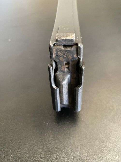 GOOD CONDITION METAL 5,56 RIFLE MAGAZINE TO FIT R4/R5/LM4/LM5 AND LM6-30 ROUNDS-COMPLETE AND WORKING