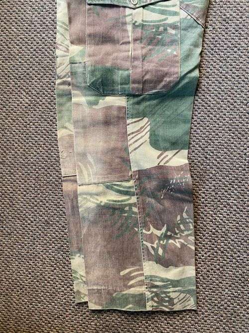 RHODESIAN CAMO TROUSERS SIZE 32-PIPE LENGTH 70 CM-USED CONDITION-ALL BUTTONS COMPELTE-REINFORCED BA