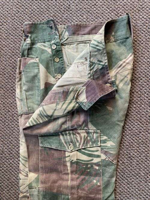 RHODESIAN CAMO TROUSERS SIZE 32-PIPE LENGTH 70 CM-USED CONDITION-ALL BUTTONS COMPELTE-REINFORCED BA