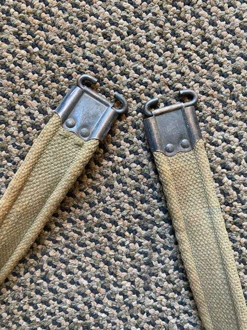 .303 RIFLE SLING WITH BRASS CLIPS AT THE ENDS