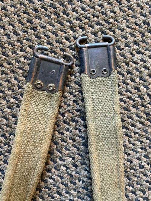 .303 RIFLE SLING WITH BRASS CLIPS AT THE ENDS