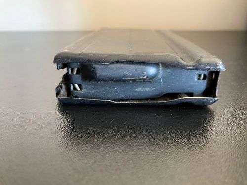 R1 MAGAZINE COMPLETE AND GOOD TO USE CONDITION