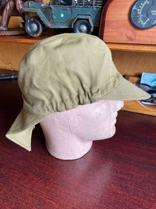 RECCE COPY TYPE F,LIGHT BROWN CAP- STILL WITH PAPER LABEL FOR CROSS REFERENCE CHART-SIZE M,INSIDE RI