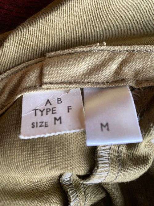 RECCE COPY TYPE F,LIGHT BROWN CAP- STILL WITH PAPER LABEL FOR CROSS REFERENCE CHART-SIZE M,INSIDE RI