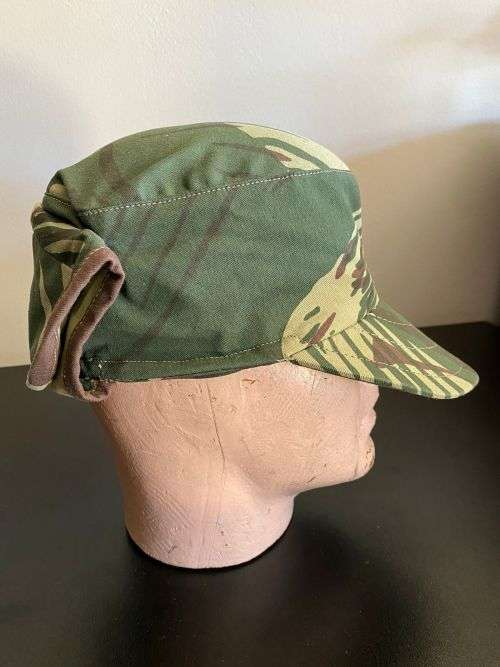 REPRODUCTION RHODESIAN CAMO FLAP CAP-SIZE XL INSIDE RING MEASURES 55CM-LABELLED AND DATED BY NIENMOL