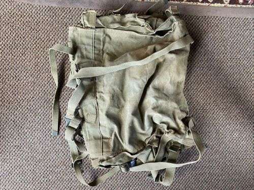 PATTERN 63 RHODESIAN WEBBING-LARGE BACK PACK-ONE FRONT CLIP MISSING-OTHERWISE GOOD CONDITION-MAKER S