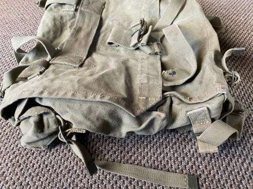 PATTERN 63 RHODESIAN WEBBING-LARGE BACK PACK-ONE FRONT CLIP MISSING-OTHERWISE GOOD CONDITION-MAKER S