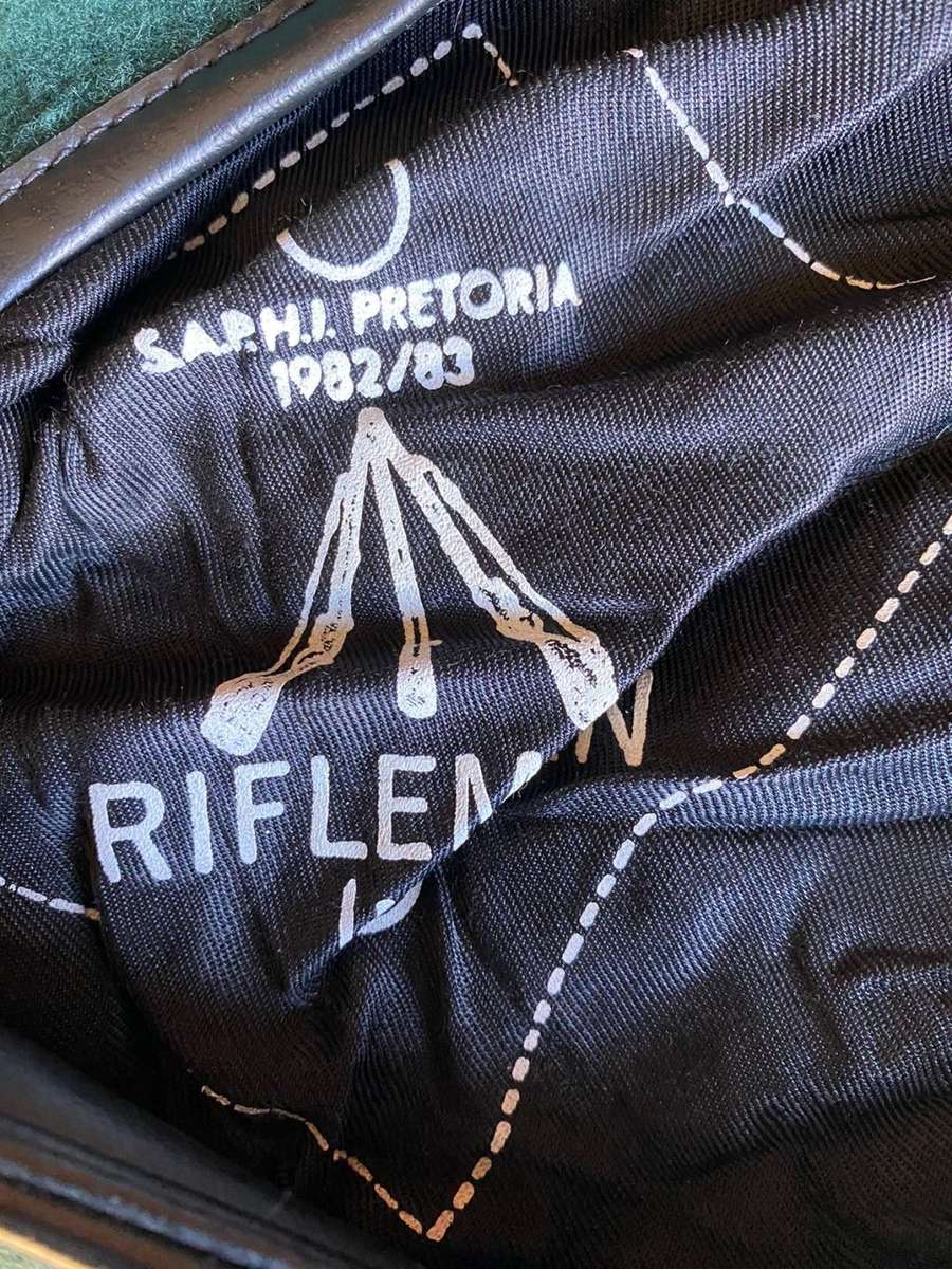 SADF PERIOD INF. BERET-DATED 1982/83- IN VERY GOOD CONDITION-INSIDE RING MEASRUES 55CM