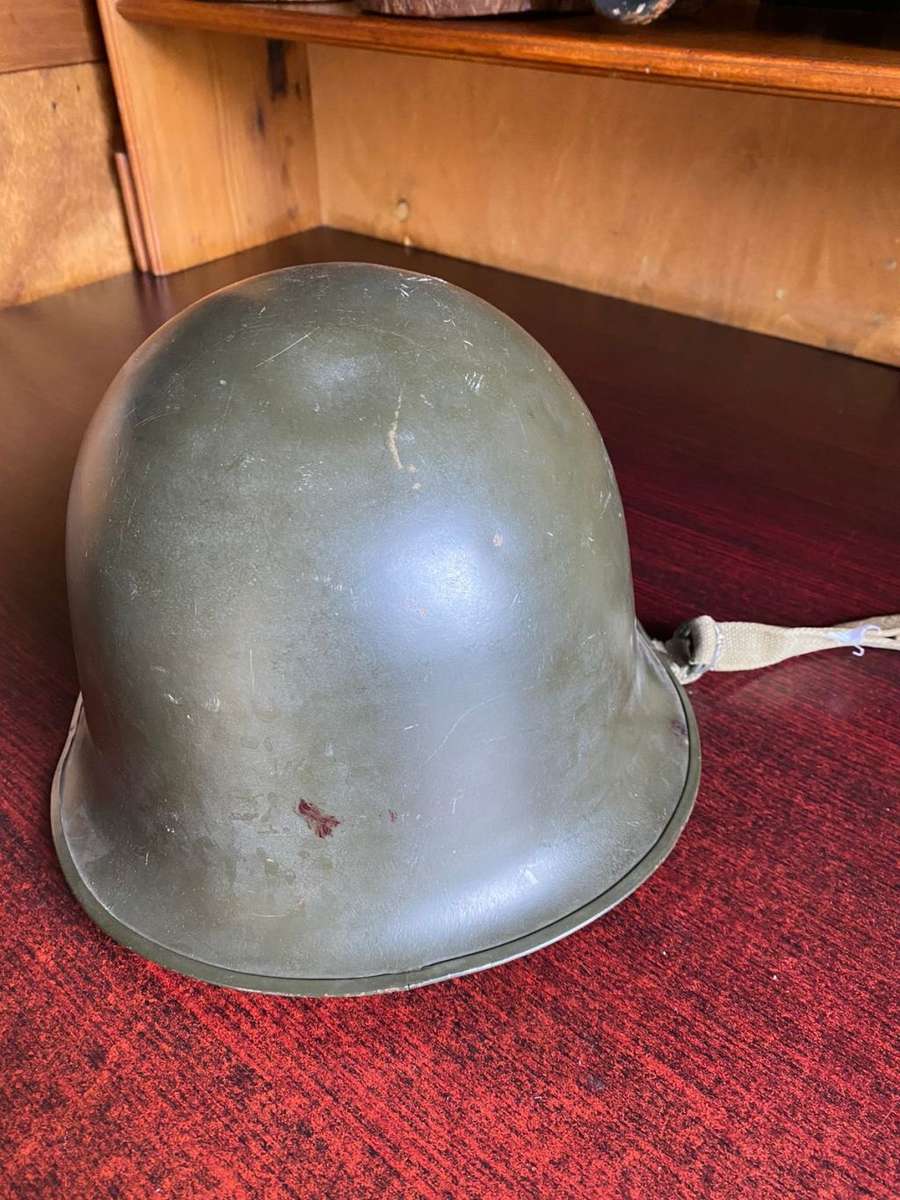 SADF STAALDAK NO INNER-COMES WITH CHIN STRAP