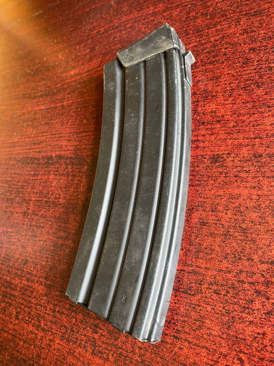32 ROUND MAGAZINE FOR R1/R4/R5/LM4/LM5/GALIL OR MICRO GALIL-METAL-COMPLETE AND IN GOOD WORKING CONDI