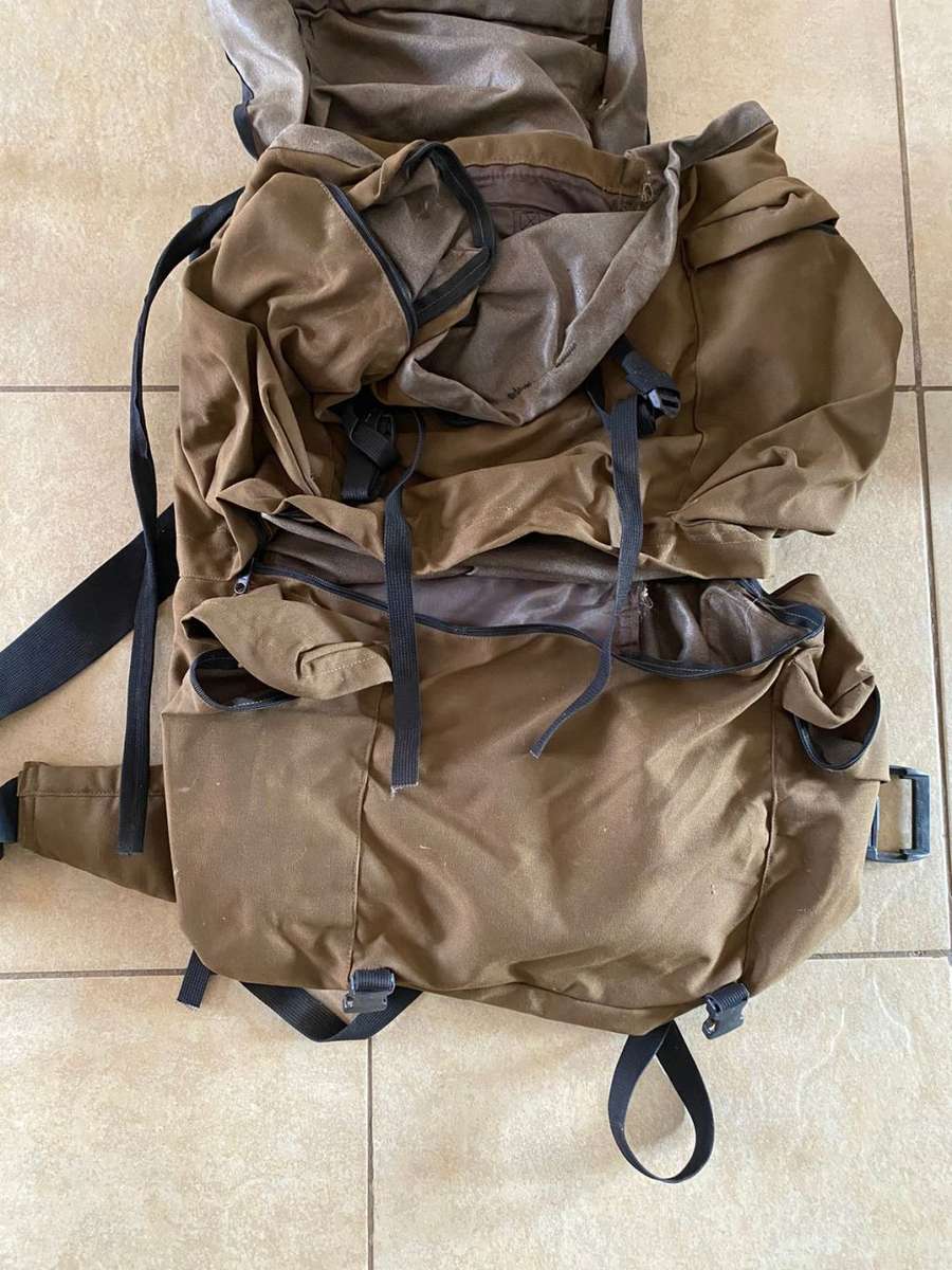 SADF PATTERN 83 LARGE BACK PACK WITH H FRAME-GOOD AND COMPLETE CONDITION-SOLD WITHOUT H-FRAME