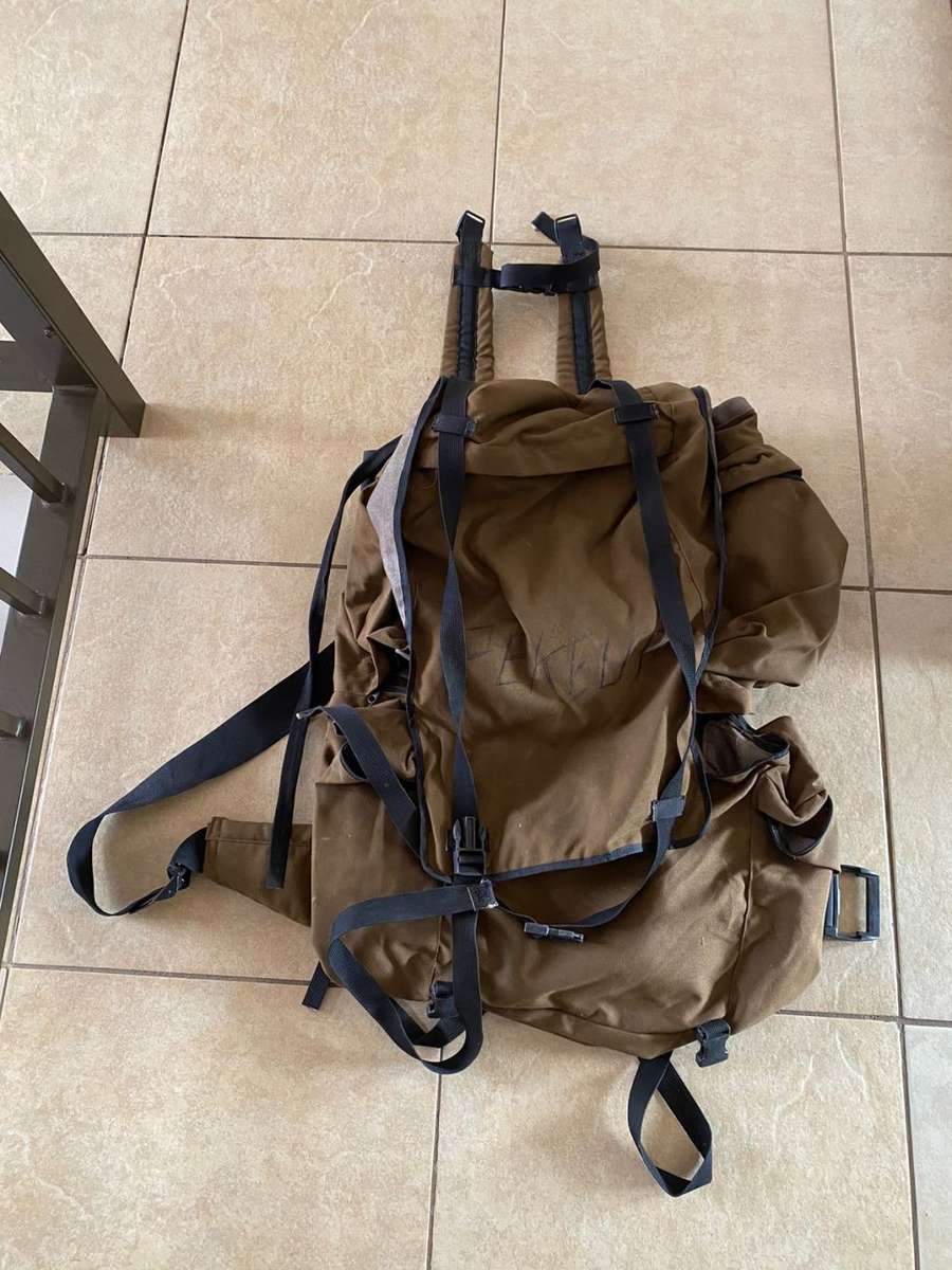 SADF PATTERN 83 LARGE BACK PACK WITH H FRAME-GOOD AND COMPLETE CONDITION-SOLD WITHOUT H-FRAME