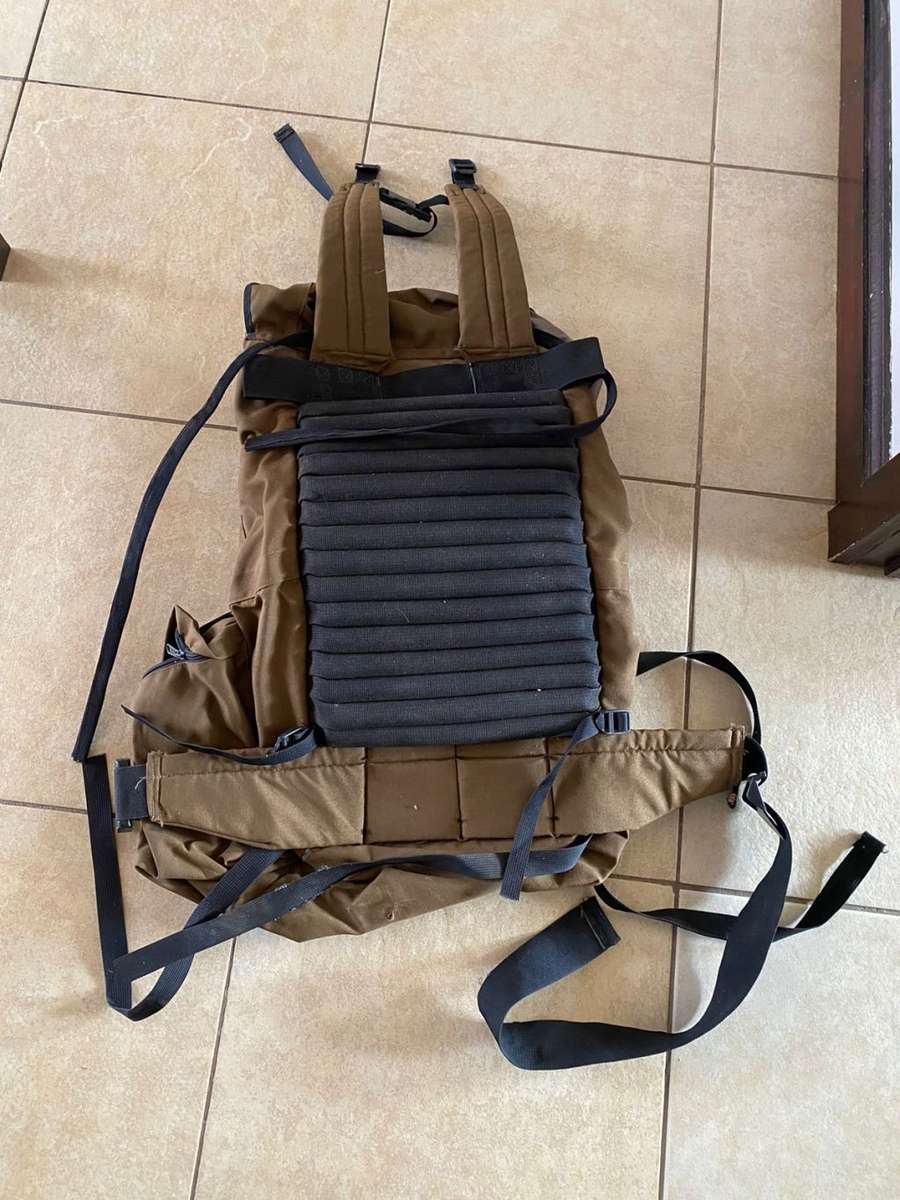 SADF PATTERN 83 LARGE BACK PACK WITH H FRAME-GOOD AND COMPLETE CONDITION-SOLD WITHOUT H-FRAME