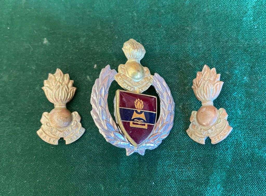 2 FIELD ENGINEER REGT. CAP AND COLLARS-APPROVED IN 1986-LUGS + PINS INTACT