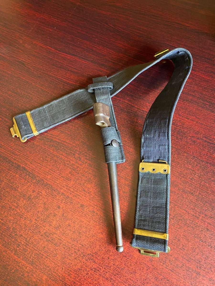 RHODESIAN BSAP PARADE WEBBING BELT WITH NO 4 MK 11 SPIKE BAYONET-ALL IN GOOD CONDITION-BELT WITH BRA