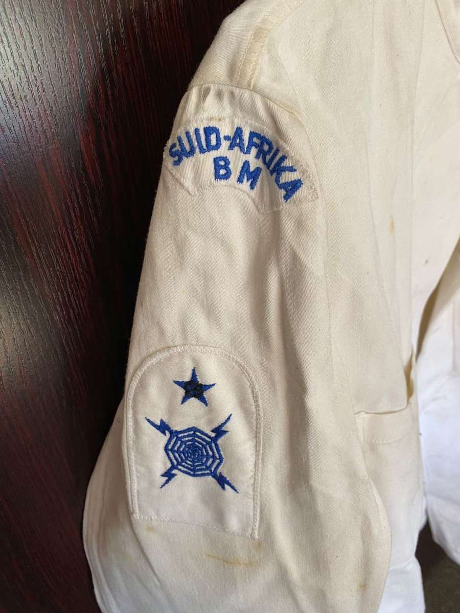 SA NAVY JACKET FOR RADAR OPERATOR-SIZE MEDIUM-MEASURES 55CM ARMPIT TO ARMPIT- NO BUTTONS