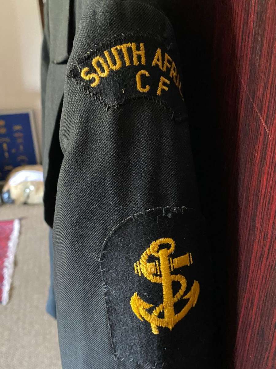 SA NAVY WINTER UNIFORM TUNIC FOR LEADING SEAMAN-SIZE MEDIUM-MEASURES 53 CM ARMPIT TO ARMPIT