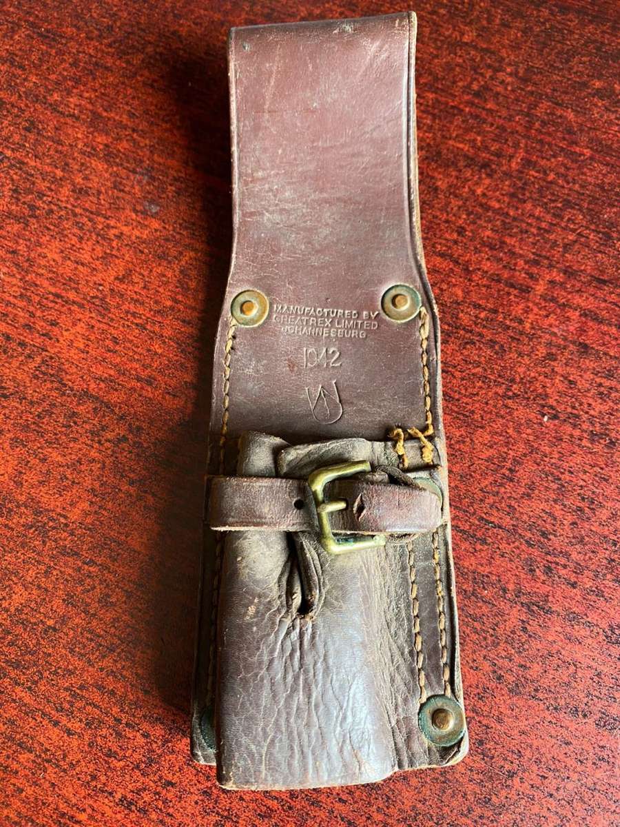 SA LEATHER FROG FOR THE NO 1 BAYONET MADE IN JOHANNESBURG AND STAMPED 1942