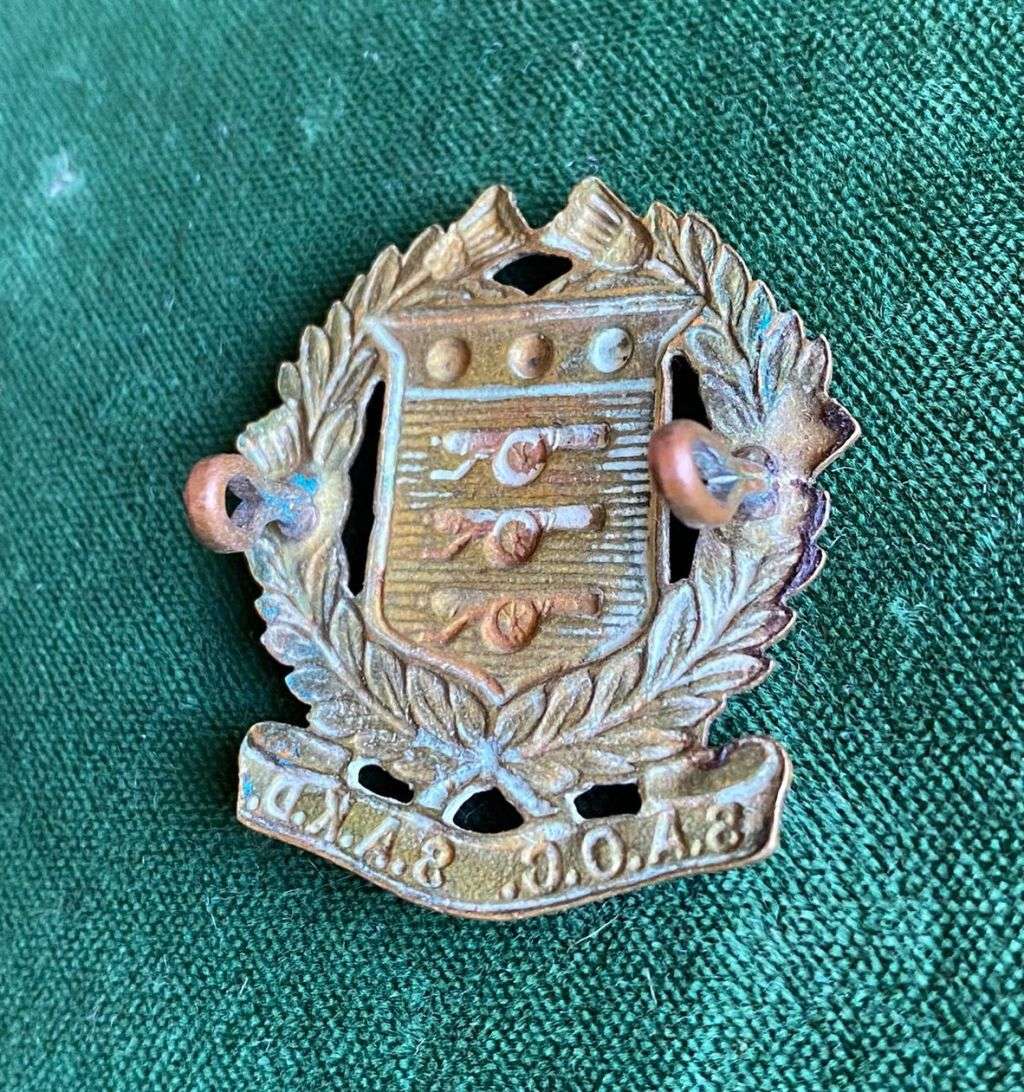 ORDNANCE CORPS BRASS CAP BADGE-WORN 1938-1942- 2 LUGS