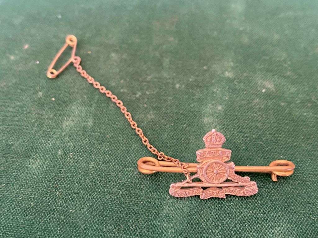 NATAL ARTILLERY SWEETHEART BADGE