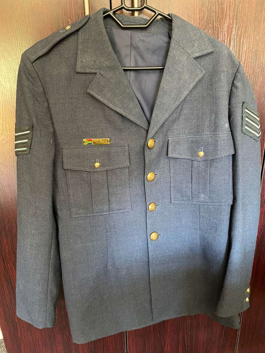 SAAF STEP OUT JACKET SIZE MEDIUM-MEASURES 53 CM ARMPIT TO ARMPIT