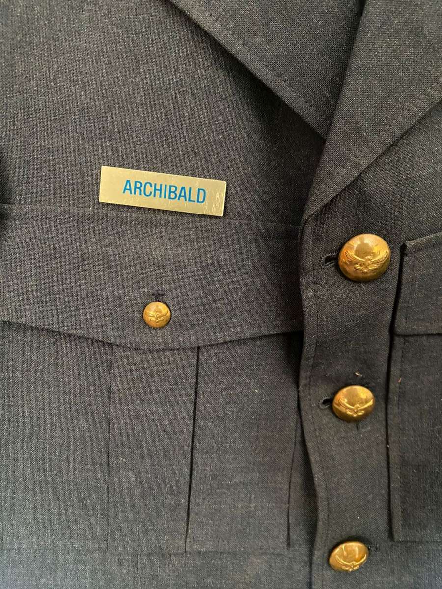 SAAF STEP OUT JACKET-SIZE SMALL-MEASURES 48 CM ARMPIT TO ARMPIT-GOOD CONDITION-BUTTONS COMPLETE