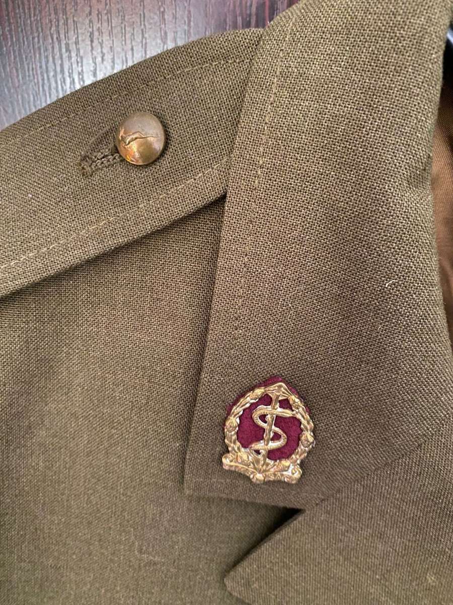 EARLY MEDICAL CORPS STEP OUT JACKET-SIZE MEDIUM-MEASURES 55 CM ARMPIT TO ARMPIT