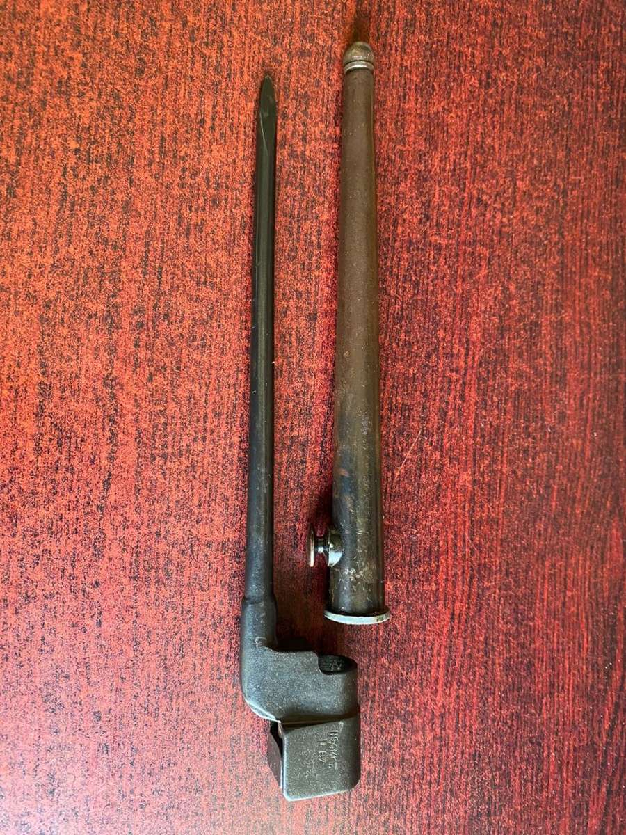 BRITISH NO 4 MK 2 BAYONET WITH SCABBARD