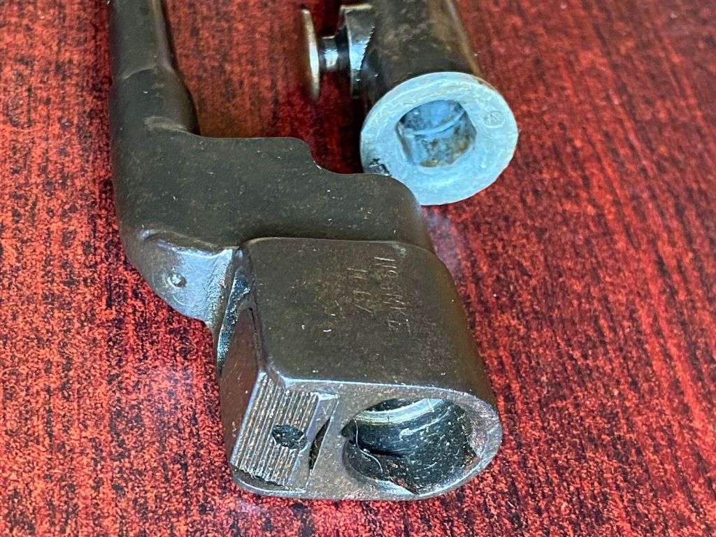 BRITISH NO 4 MK 2 BAYONET WITH SCABBARD