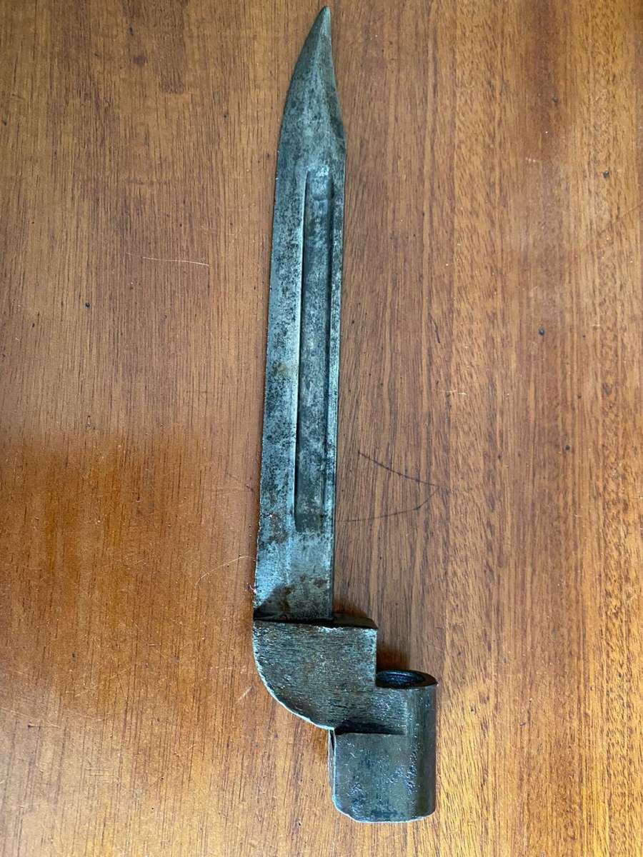 BRITISH NO 9 BAYONET-NO SCABBARD-PLEASE LOOK AT MARKINGS