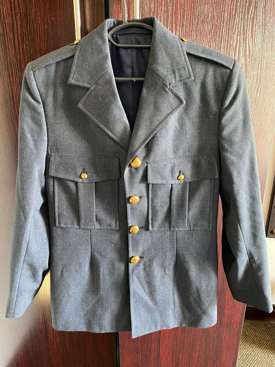 SAAF TUNIC JACKET-SIZE SMALL-MEASURES 47CM ARMPIT TO ARMPIT-USED BUT GOOD CONDITION