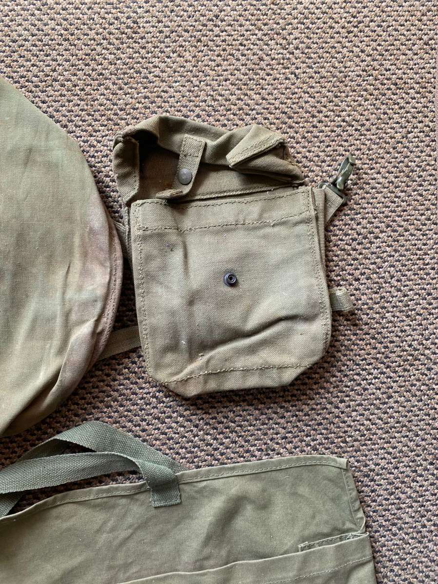 MIXED LOT OF 4 SADF ITEMS-SOLD TOGETHER