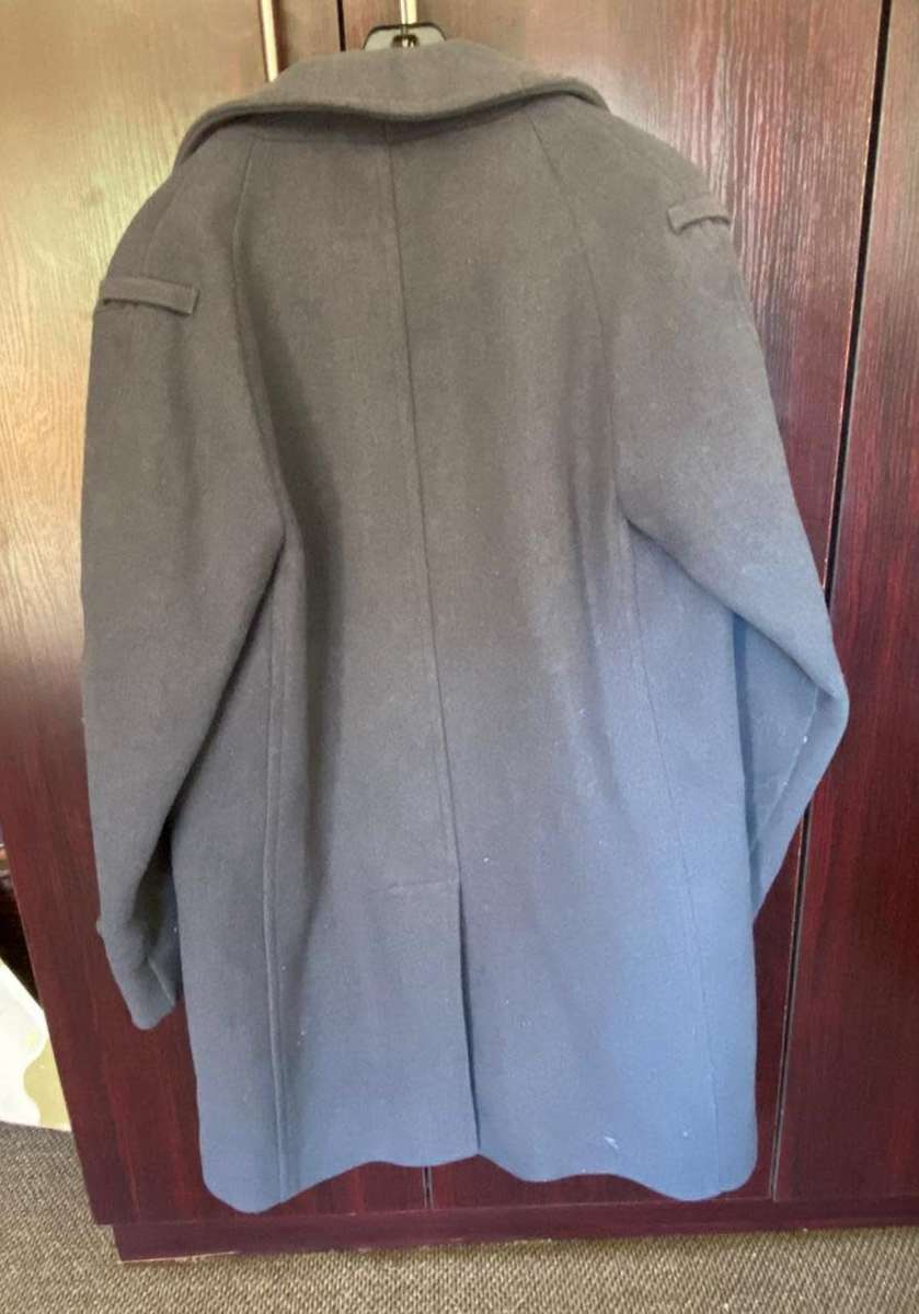 POLICE/SAAF OVERCOAT-SIZE MEDIUM-MEASURES 50 CM ATMPIT TO ARMPIT-LABELLED