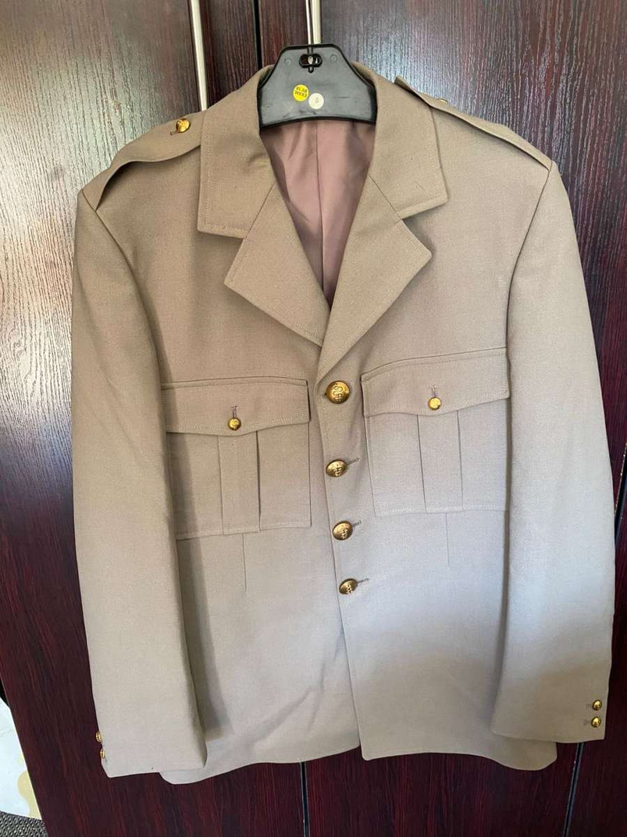 SA MEDICAL CORPS-STEP OUT JACKET-SIZE MEDIUM-MEASURES 50 CM ARMPIT TO ARMPIT