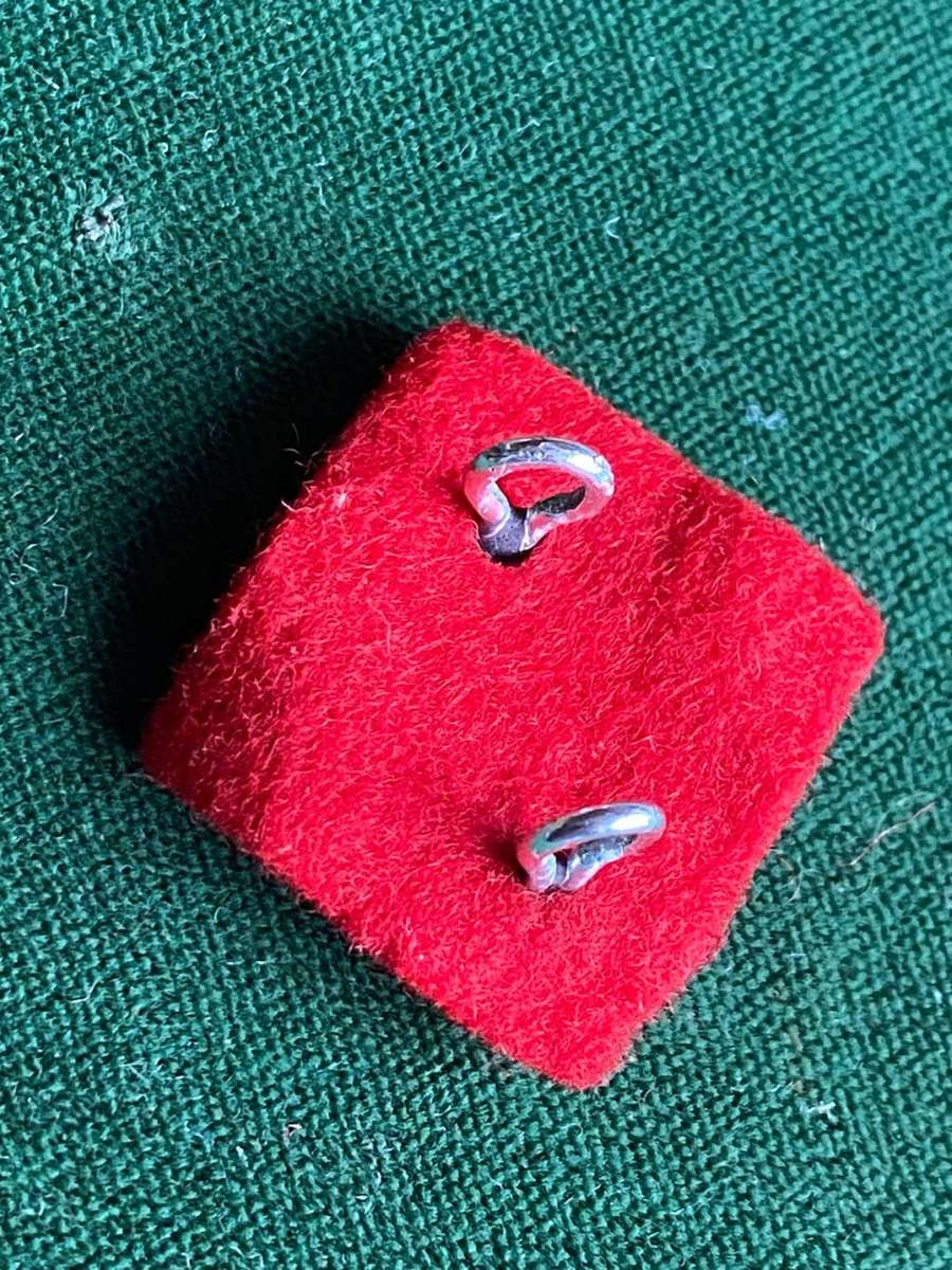 RHODESIAN REGIMENT 6TH BN COLLAR BADGE-1970-1980- 2 LUGS