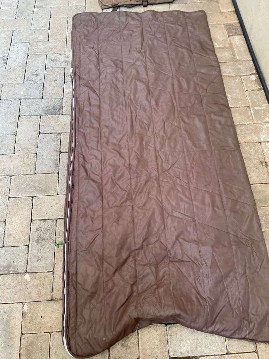 SLEEPING BAG WITH GROUND SHEET